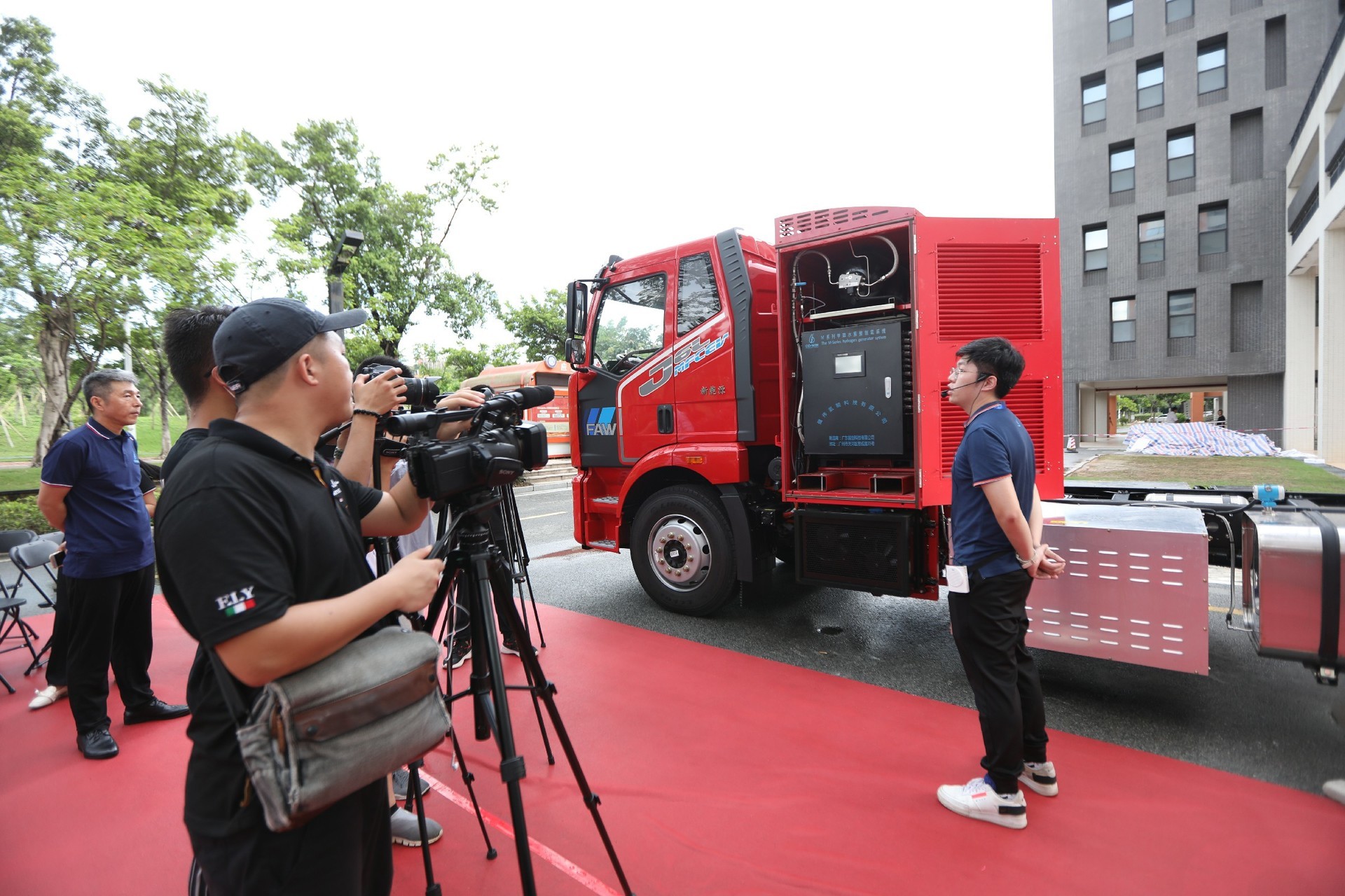 燃料電池重卡的新出路: ---廣東能創科技車載甲醇制氫技術新突破